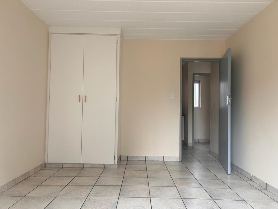 To Let 2 Bedroom Property for Rent in Die Bult North West